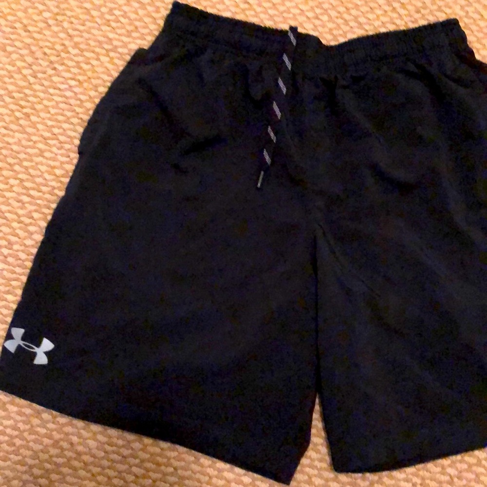 Under Armour Raid shorts